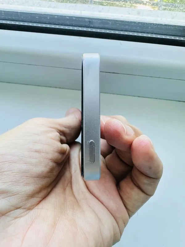 Iphone SE 1 edition — фото 4