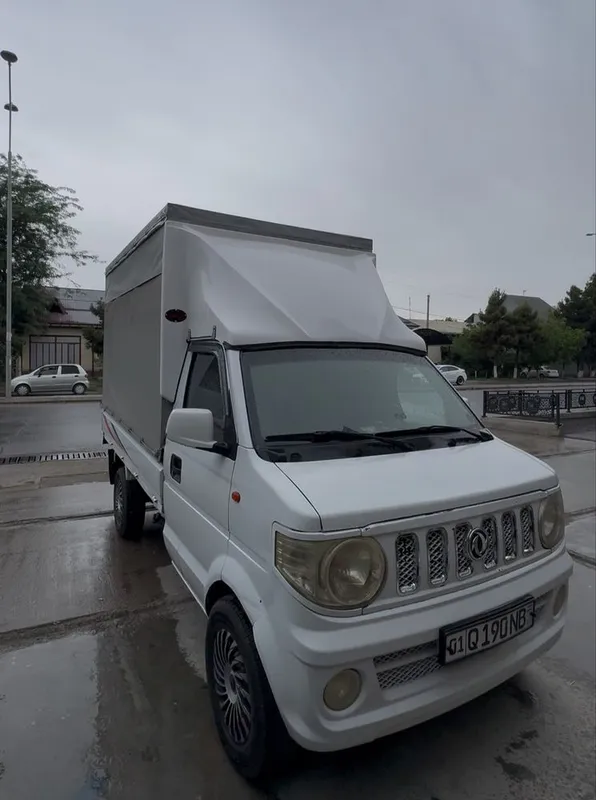 Donfeng yuk avtomobili uchun korona vetrovik xizmati