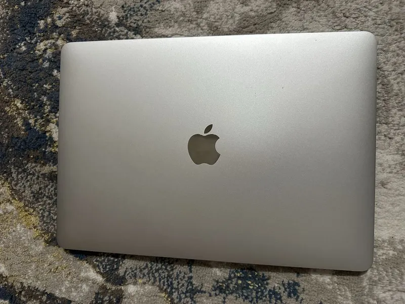 Macbook Pro touchbar 2017 1 Macbook Pro touchbar 2017 1