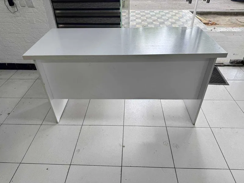 Ofis uchun stol holati yaxshi — фото 1