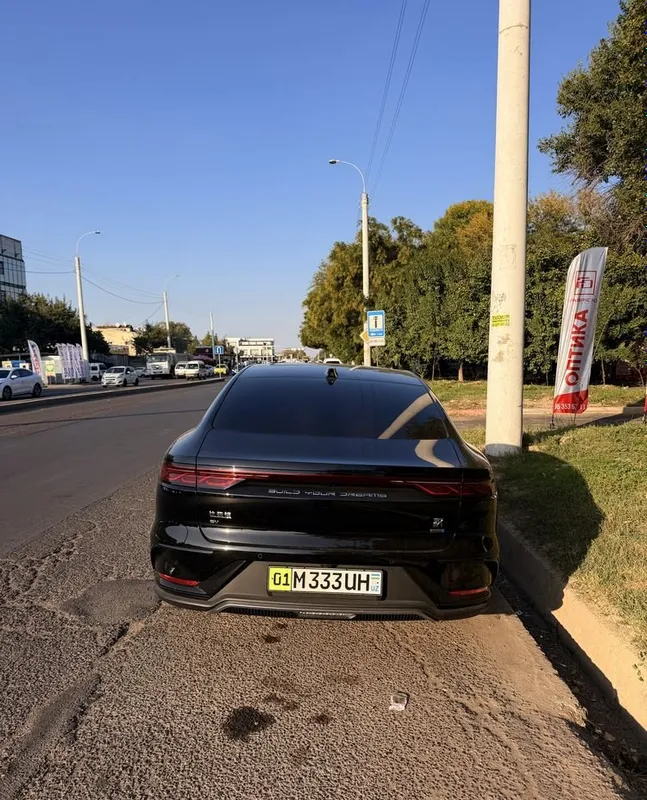 BYD Han EV, 605 км 2 BYD Han EV, 605 км 2