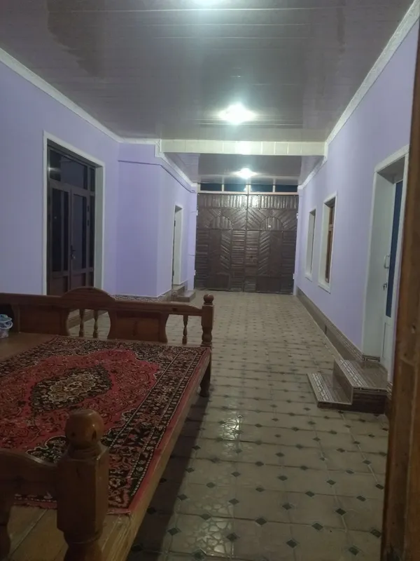 Uchastka sotiladi 5.5 sotix 4 ta xonadan iborat manzil 5 mikrorayon — фото 1