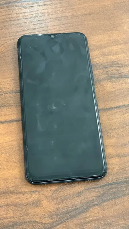 Vivo Y20 holati yaxshi