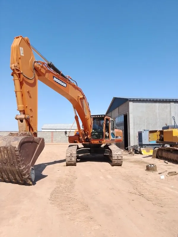 Doosan 420sotiladi yili 2010 xolati yaxshi l 1 Doosan 420sotiladi yili 2010 xolati yaxshi l 1