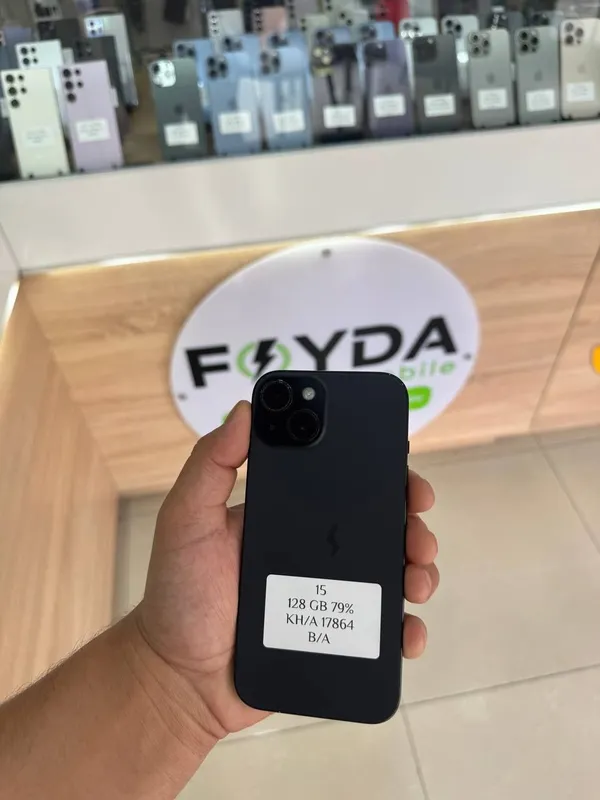 IPhone 15. . .