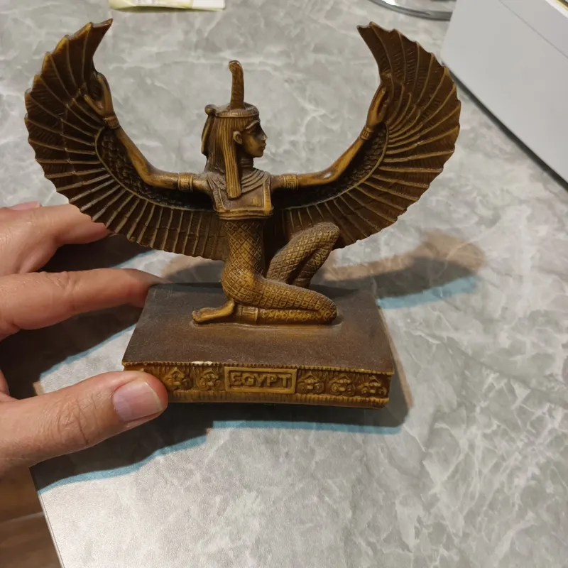 Продаётся сувинер из Египта Шармель Шейха Изида.