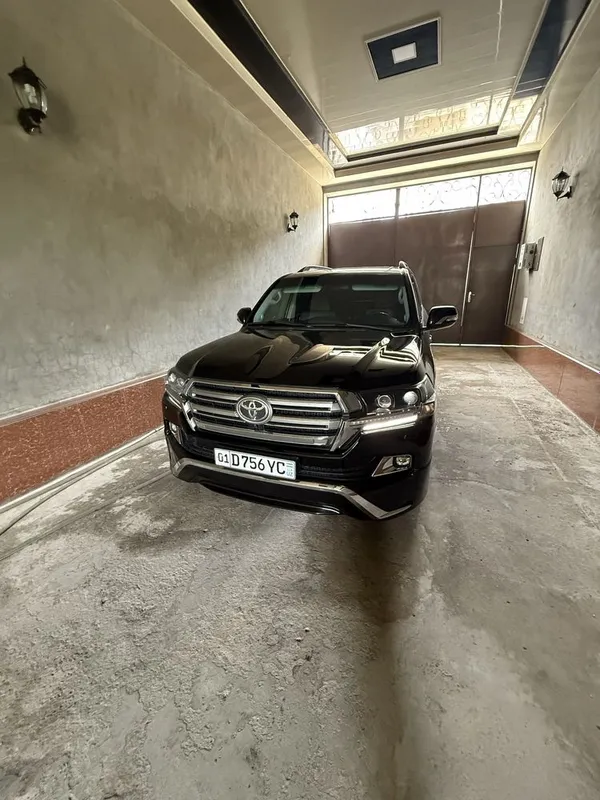 Tayota Land Cruiser 200 V8 4.7
