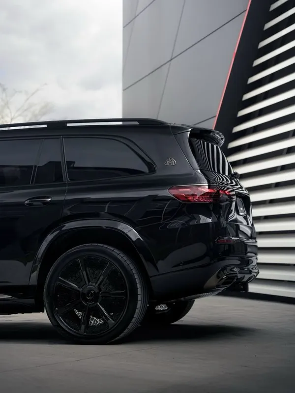 Mercedes-Maybach GLS 600 Night Series 2026 4 Mercedes-Maybach GLS 600 Night Series 2026 4