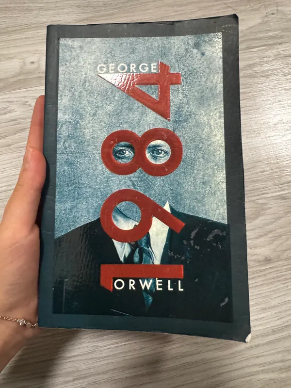 BOOK: 1984- ORWELL BOOK: 1984- ORWELL