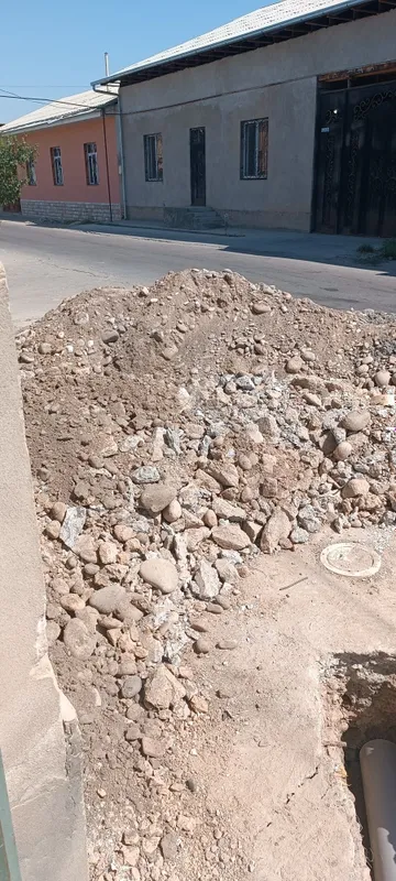 Отдам песчано каменный грунт для засыпки,самовывоз Отдам песчано каменный грунт для засыпки,самовывоз