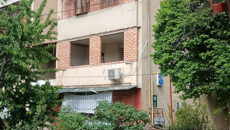 Balkonga g'isht teramiz. Kladka balkon. Керпичная кладка балконов — фото 4