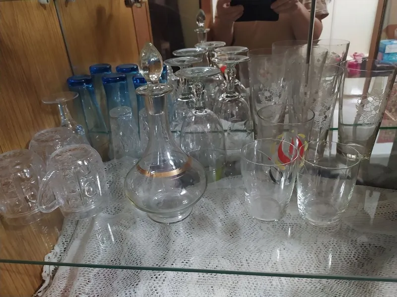 Продаются остатки из серванта: рюмки,фужеры, стаканы,. — фото 1