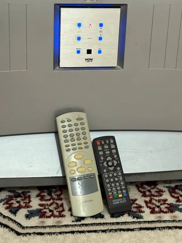 Proeksion televizor TOSHIBO Yorigina Yaponiya 2