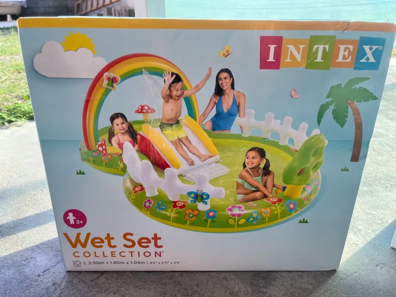 Новый игровой центр Intex Wet с горкой и фонтаном 2