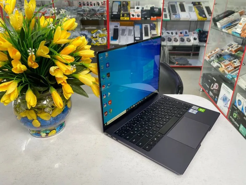 Huawei core i7.. 16/1TB ekran sensor metal korpus 4