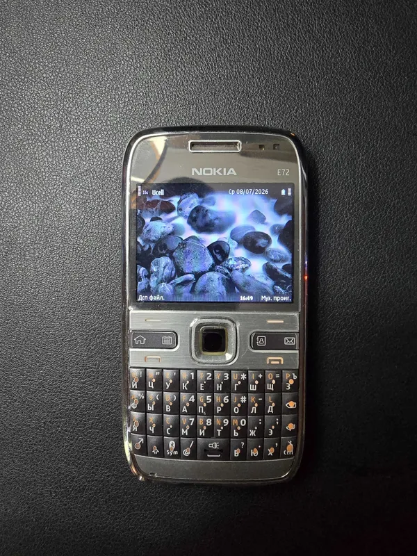 Nokia E72 Metal Gray 5 Nokia E72 Metal Gray 5