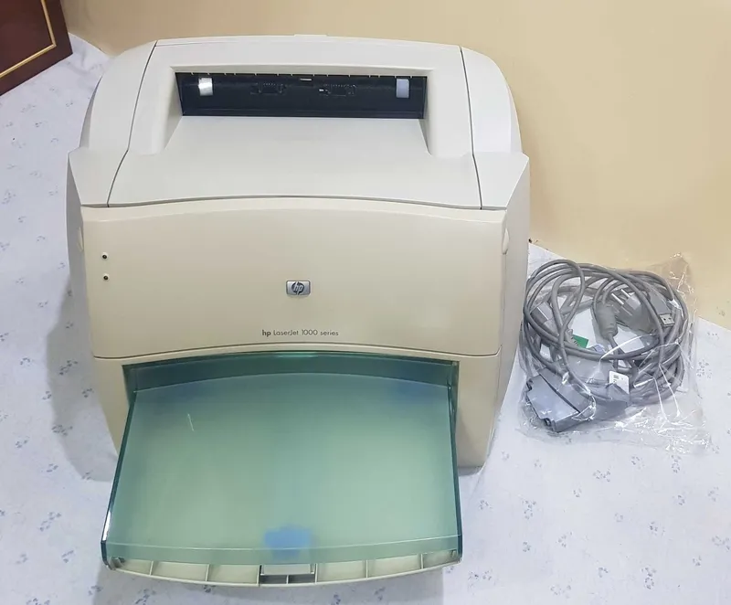 HP Laserjet 1000w printer sotiladi 2