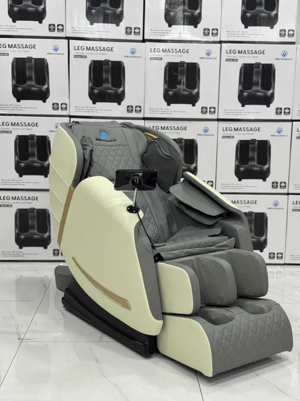 Renomax Кресло Массажер 3D с планшетом R-103