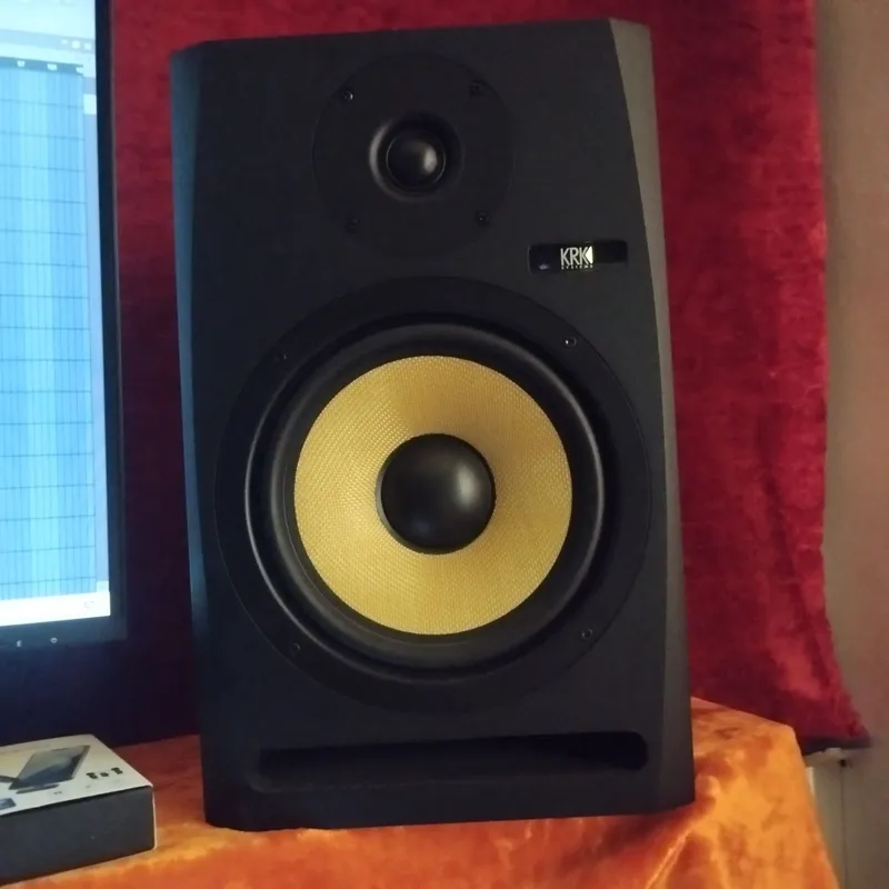 Студинний Монитор KRK-8 сотилади холати янги — фото 1