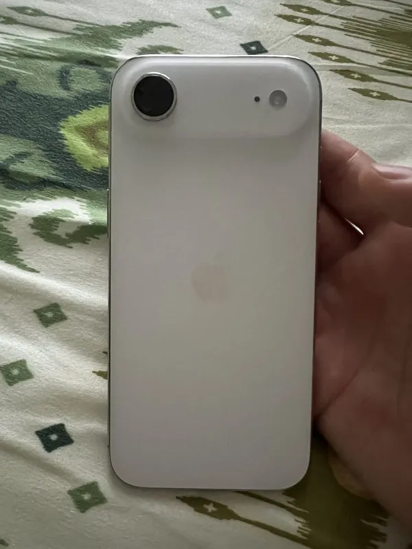iphone 17 air white