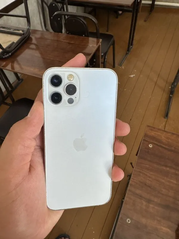 Iphone 12 pro. 1