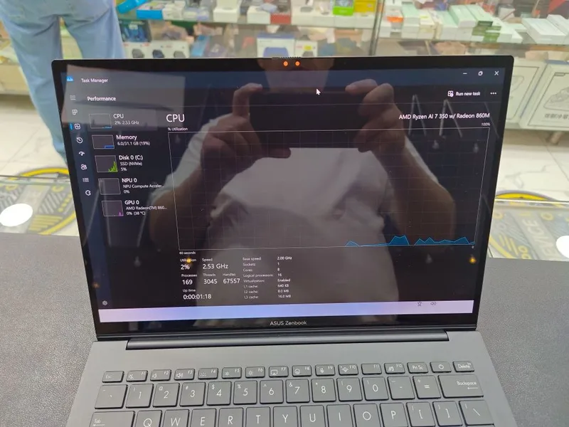 Asus Zenbook s14 — фото 2