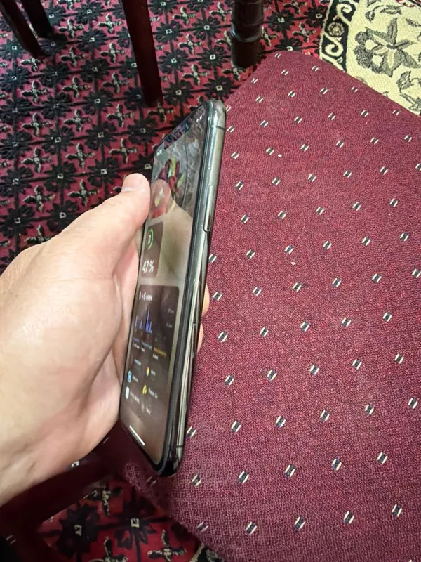 Iphone 11 pro sotiladi — фото 2
