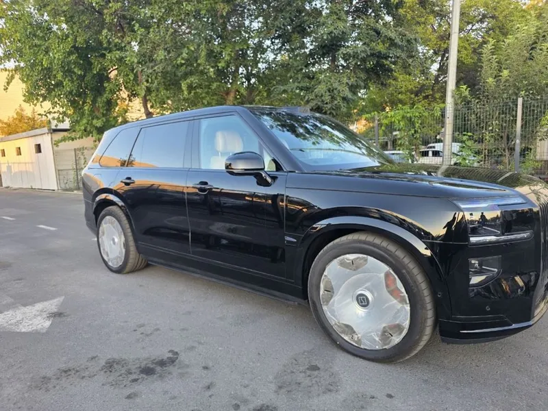 Zeekr 9х Ultra full black edition 3