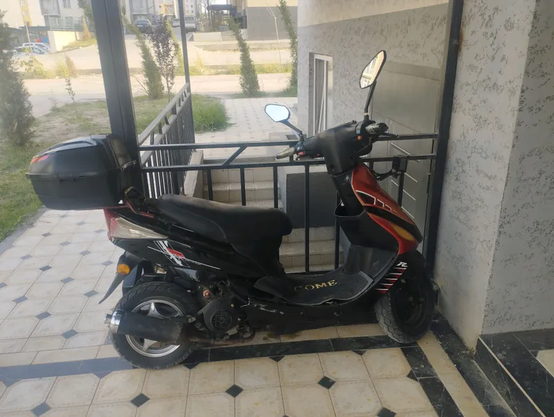 Moped yurishiga gap yoq alo yangi remont boʻlgan