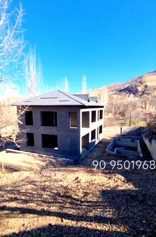 15 соток, ЧИМГАН. Продам дом, 2 бассейна, 6 комнат