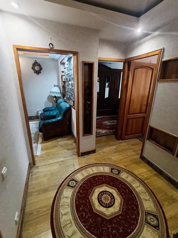 Продаётся уютная 3-комнатная квартира с ремонтом, полностью меблированная — фото 9