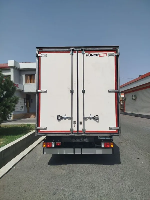 ISUZI NPR 75 4 ISUZI NPR 75 4