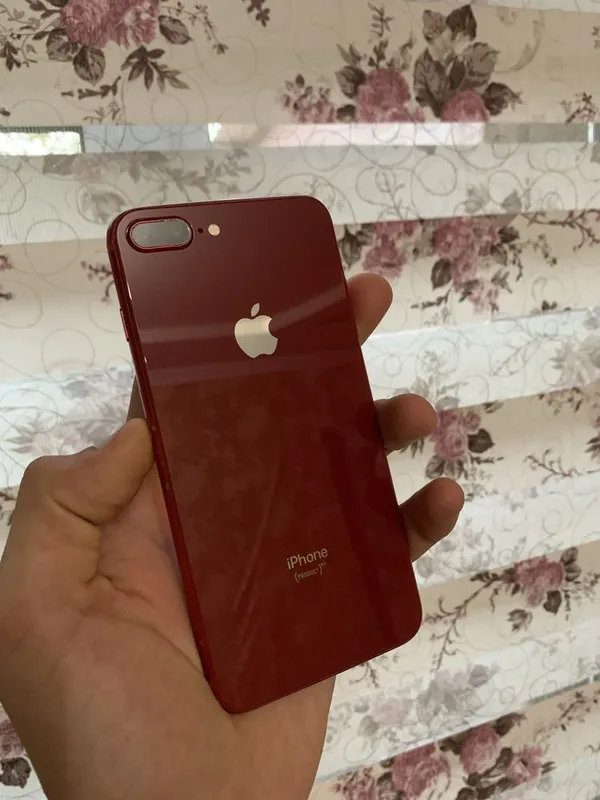 iPhone 8 Plus 64Gb 100% 2