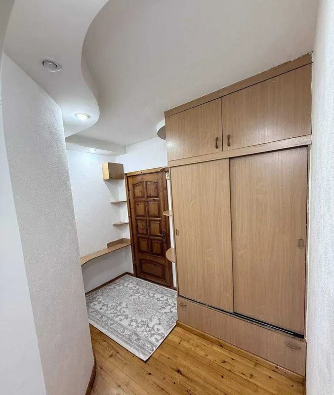 Chilonzor, 6-kvartal, 2/2/4, balkon 2/6, mo‘ljal «Parus» 3
