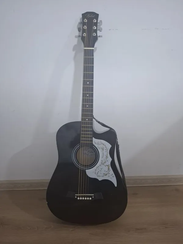 Ekvalayzerli gitara black ,,Kobat" brend Ekvalayzerli gitara black ,,Kobat" brend