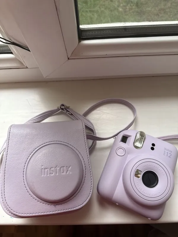 Instax 12. Фотоаппарат моментальный