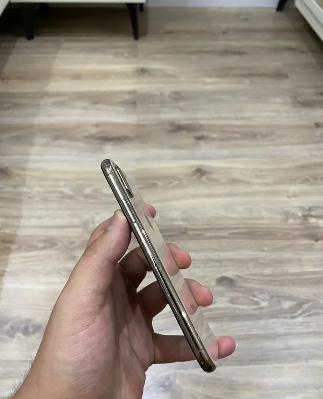 iPhone XS 64 ГБ, золотой 3