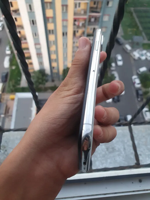iphone xs 4