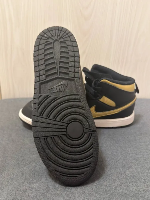 Детские кроссовки Jordan's, размер 35, оригинал 3