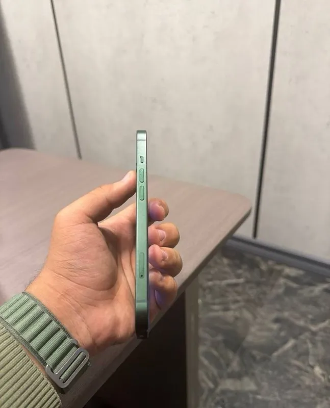 Сам iPhone 13, 128 ГБ 3 Сам iPhone 13, 128 ГБ 3