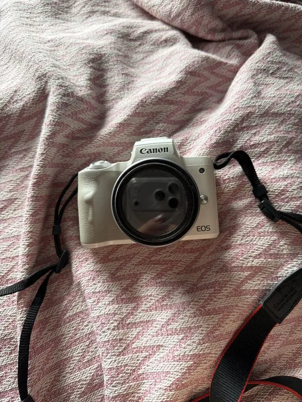 Canon EOS M50 White + объектив EF-M 15–45 mm 1 Canon EOS M50 White + объектив EF-M 15–45 mm 1