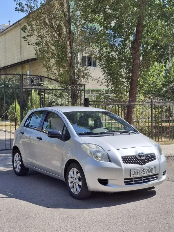 Продам свою Toyota yaris VVT 1.3 . 2NZ 1