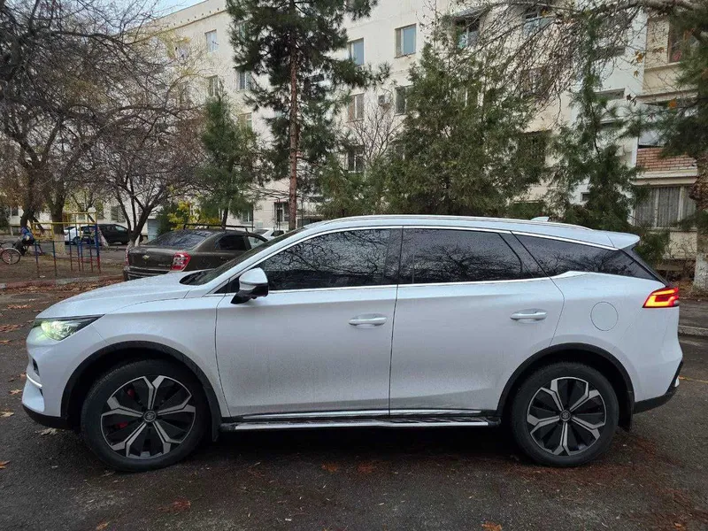 Продается или меняю с вашей доплатой BYD Tang FULL 730 км — фото 1