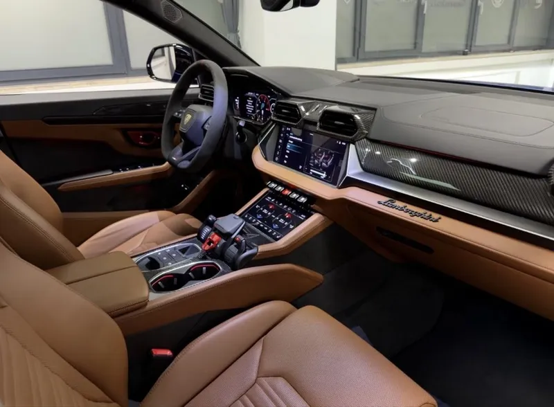 Lamborghini Urus SE 2026 8 Lamborghini Urus SE 2026 8