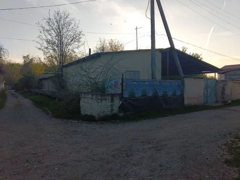 Ховли уй сотилади