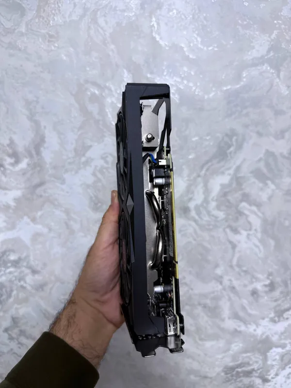 PNY RTX 4060 videokartasi 4