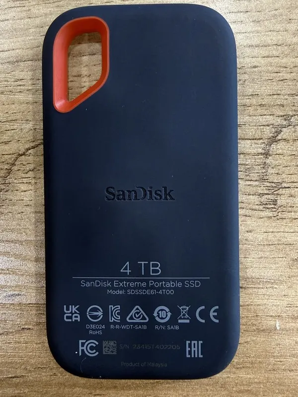 SSD Sandisk 4 TB новый — фото 1