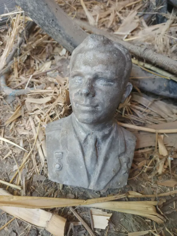 Yuriy Gagarin kaliksa sotiladi 2 Yuriy Gagarin kaliksa sotiladi 2