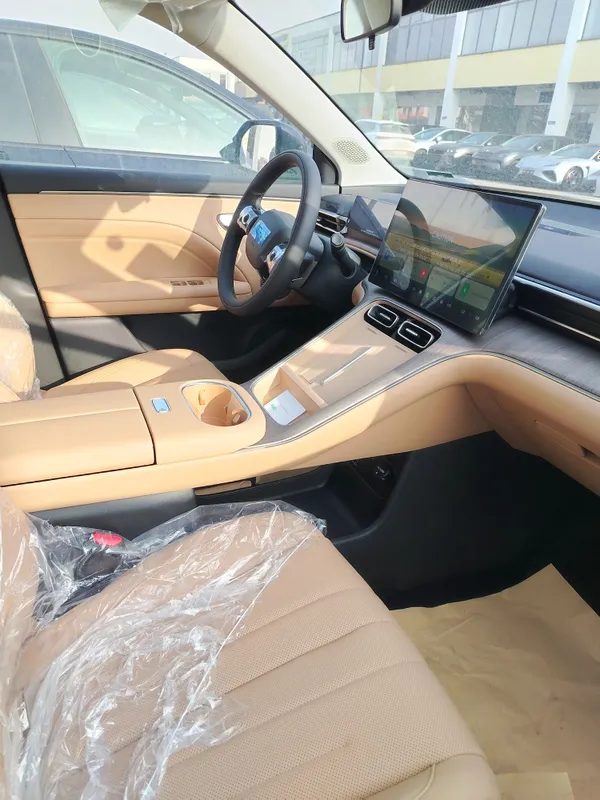 Gac aion i60 Hybrid va elektro variantlari bor, Rustilida — фото 6