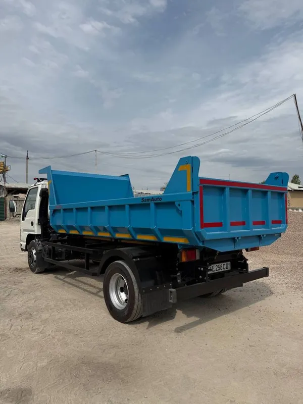 srochna sotiladi isuzu 51000$ kelishtriladi 2